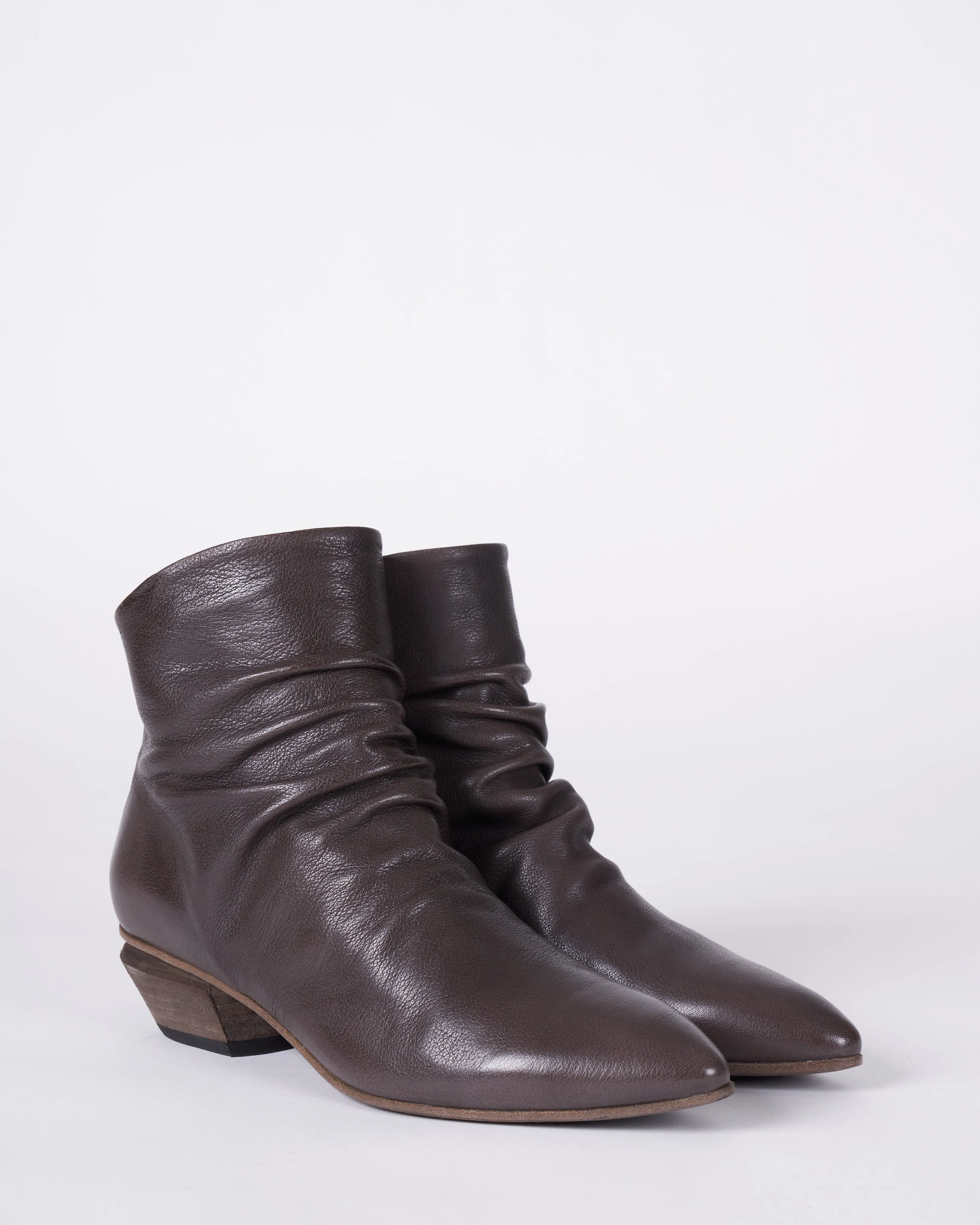 stephanie/010 ignis - urban chic h109